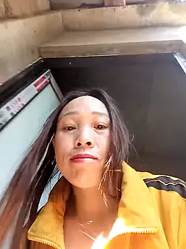 Snapshot of Manni_john chatting on 11-22-25, 02:32 Manni john online show from 11-22-25, 02:32