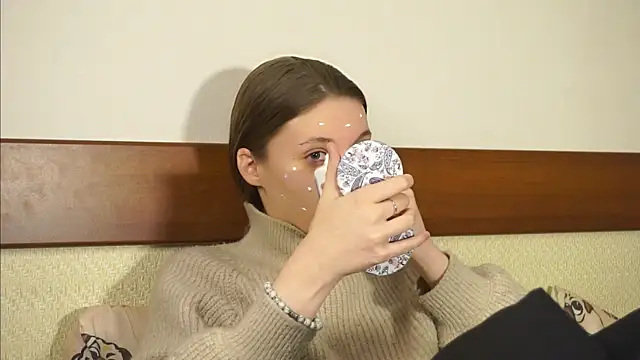 RoslynArcuo online show from 11-15-25, 08:05