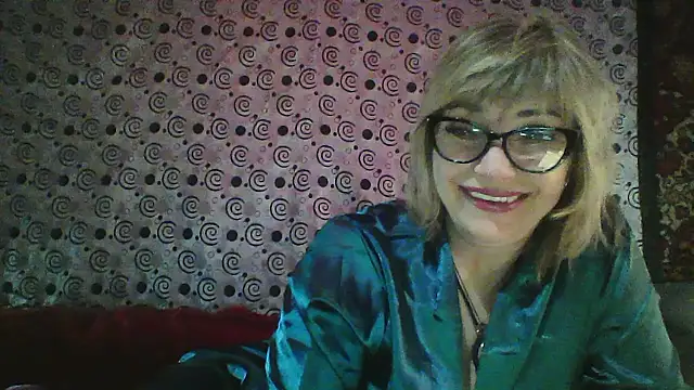 Snapshot of Lia_Ray chatting on 12-17-25, 08:26 Lia Ray online show from 12-17-25, 08:26