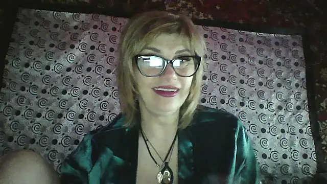 Snapshot of Lia_Ray chatting on 12-22-25, 09:01 Lia Ray online show from 12-22-25, 09:01