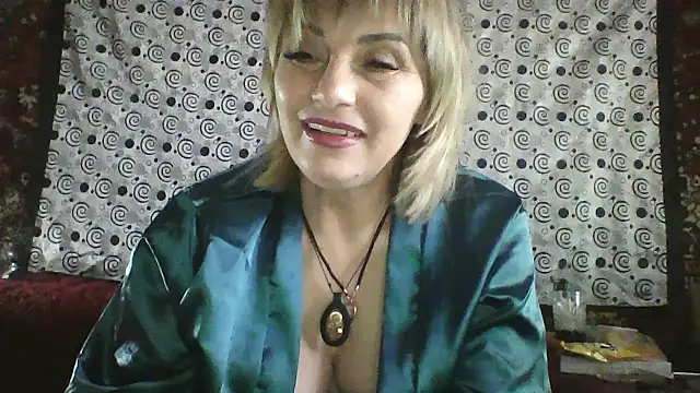 Snapshot of Lia_Ray chatting on 02-18-26, 01:40 Lia Ray online show from 02-18-26, 01:40
