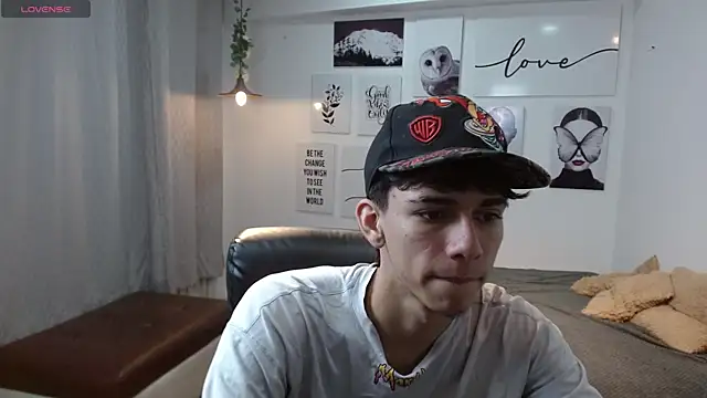 AmethystShadow17 online show from 11-18-25, 04:44