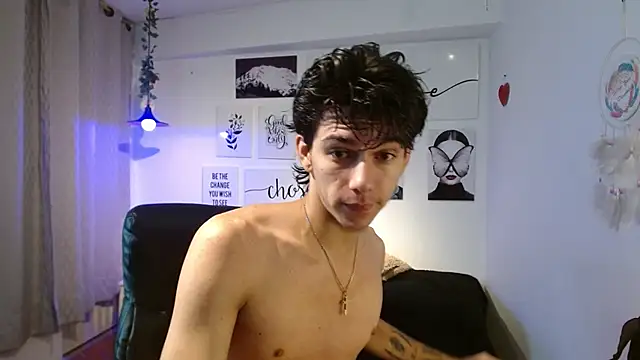 Snapshot of AmethystShadow17 chatting on 02-25-26, 09:46 AmethystShadow17 online show from 02-25-26, 09:46