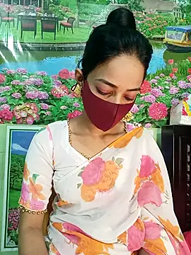 Snapshot of Night_Queen3 chatting on 12-17-25, 05:19 Night Queen3 online show from 12-17-25, 05:19