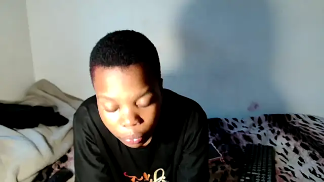 SexyLatoya05 online show from 12-15-25, 03:27