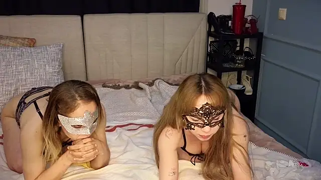  Nefertiti online show from 04-21-26, 01:42