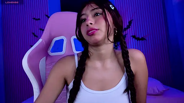 dafne17  online show from 10-30-25, 12:50