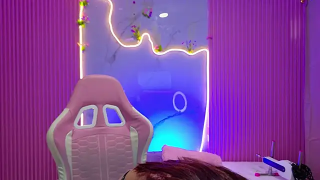 dafne17  online show from 04-10-26, 08:02