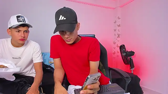 Snapshot of Axel_Cody_ chatting on 11-12-25, 09:03 Axel Cody online show from 11-12-25, 09:03