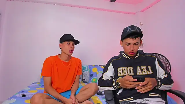 Snapshot of Axel_Cody_ chatting on 11-22-25, 07:35 Axel Cody online show from 11-22-25, 07:35