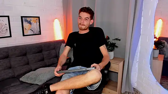 MATEO HUNTER online show from 10-24-25, 01:13