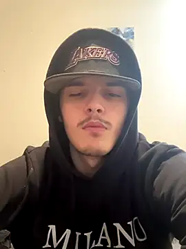 Snapshot of CarmeloA chatting on 01-05-26, 05:27 CarmeloA online show from 01-05-26, 05:27