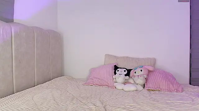 petite mariee online show from 12-04-25, 07:39