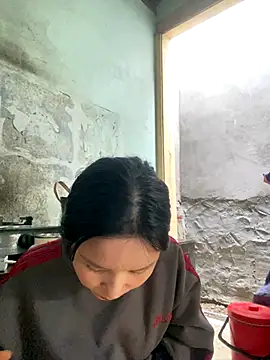 Listen-ly online show from 12-15-25, 06:17