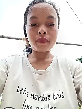 Snapshot of Nguyet2k4 chatting on 10-27-25, 02:04 Nguyet2k4 online show from 10-27-25, 02:04