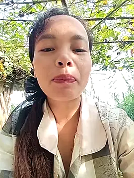 Snapshot of Nguyet2k4 chatting on 10-30-25, 01:40 Nguyet2k4 online show from 10-30-25, 01:40