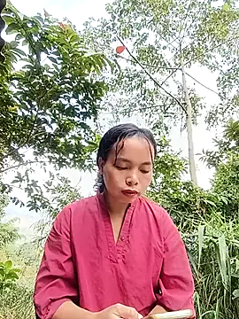 Snapshot of Nguyet2k4 chatting on 11-23-25, 01:49 Nguyet2k4 online show from 11-23-25, 01:49