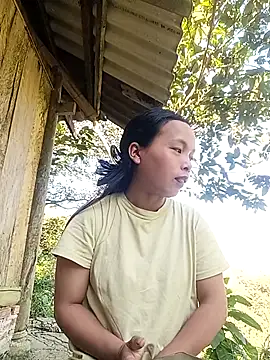 Snapshot of Nguyet2k4 chatting on 11-26-25, 01:28 Nguyet2k4 online show from 11-26-25, 01:28