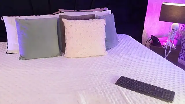 mariianna lopez  online show from 04-18-26, 07:07