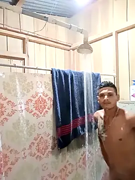 LuisMA2217 online show from 10-15-25, 09:15