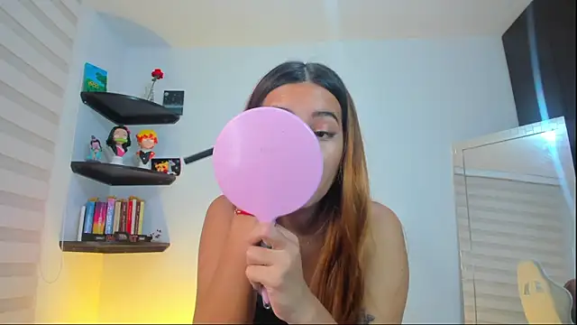 Snapshot of kittyrush_ chatting on 11-16-25, 06:08 kittyrush online show from 11-16-25, 06:08