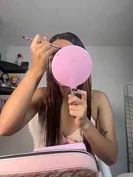 Snapshot of kittyrush_ chatting on 11-26-25, 02:12 kittyrush online show from 11-26-25, 02:12