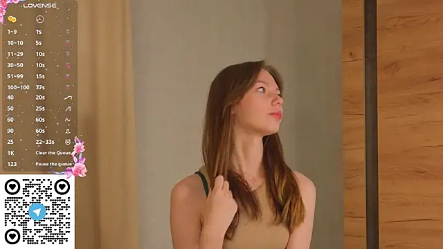 Snapshot of Erosyne chatting on 12-22-25, 05:21 Erosyne online show from 12-22-25, 05:21