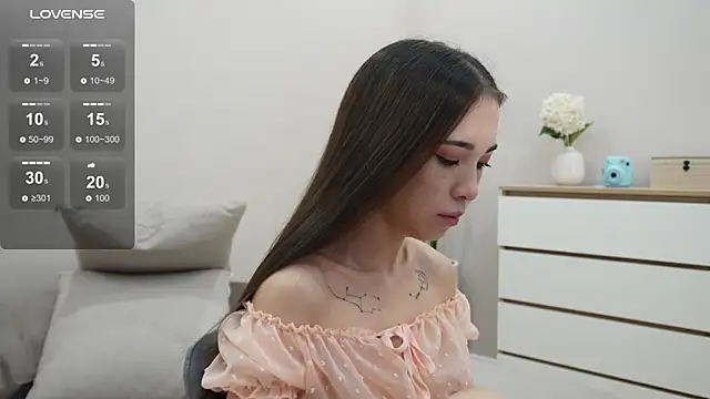 Snapshot of imaginasian_ chatting on 10-20-25, 04:13 imaginasian online show from 10-20-25, 04:13