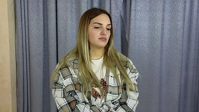 Snapshot of LustLagoon chatting on 10-29-25, 02:19 LustLagoon online show from 10-29-25, 02:19