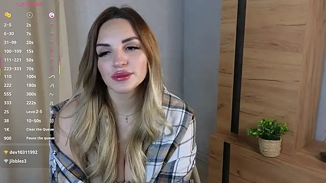 Snapshot of LustLagoon chatting on 11-13-25, 06:12 LustLagoon online show from 11-13-25, 06:12