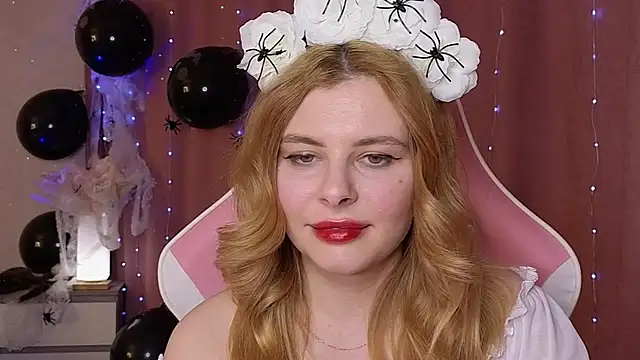 Snapshot of newday-off chatting on 10-17-25, 12:30 newday-off online show from 10-17-25, 12:30