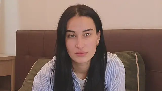 Snapshot of CocoTrap chatting on 10-29-25, 07:32 CocoTrap online show from 10-29-25, 07:32