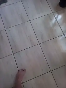 Snapshot of Motoboy100 chatting on 11-20-25, 11:32 Motoboy100 online show from 11-20-25, 11:32