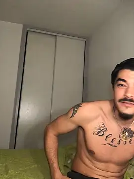 Snapshot of Camillafaro64 chatting on 10-19-25, 09:48 Camillafaro64 online show from 10-19-25, 09:48