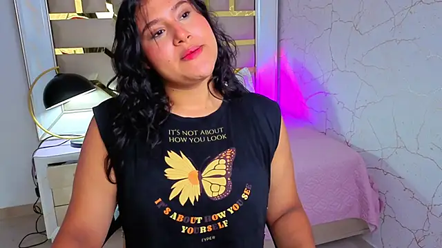 luna jonezz online show from 11-06-25, 11:11