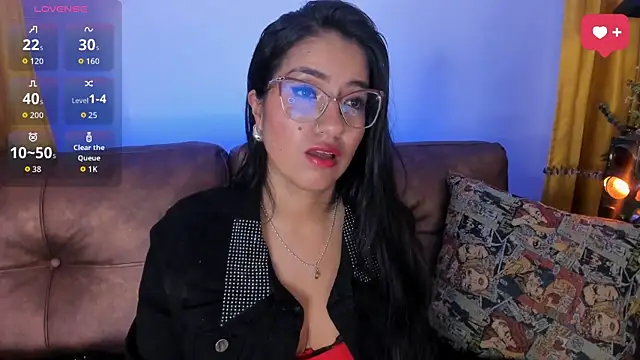 charlhot  online show from 11-22-25, 12:37