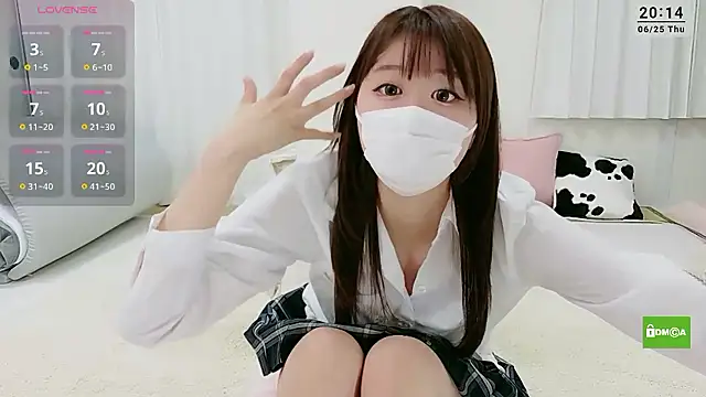 Snapshot of rei-chan chatting on 06-25-26, 11:15 rei-chan online show from 06-25-26, 11:15