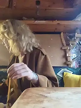 DeesseLilli online show from 10-15-25, 06:46