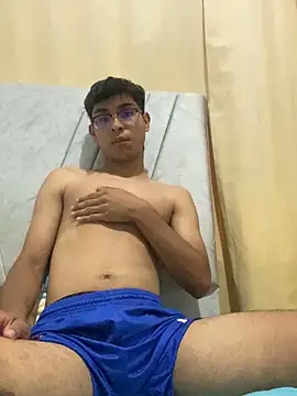 Muchachito18 online show from 10-24-25, 03:58