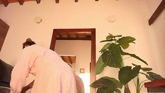 Snapshot of Salmma_Milf chatting on 07-28-26, 11:50 Salmma Milf online show from 07-28-26, 11:50