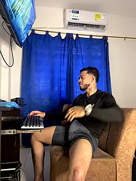 Kylian Alessandro online show from 12-04-25, 03:10