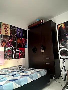 Kylian Alessandro online show from 12-16-25, 08:58