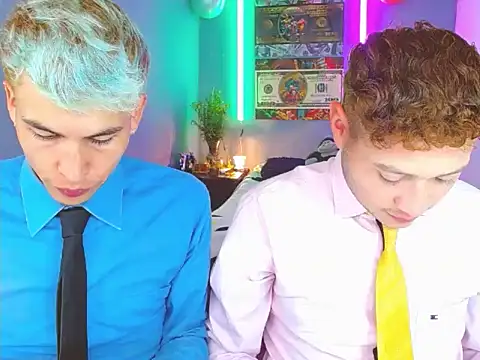 Snapshot of Latin_boysxxxx chatting on 10-28-25, 04:16 Latin boysxxxx online show from 10-28-25, 04:16