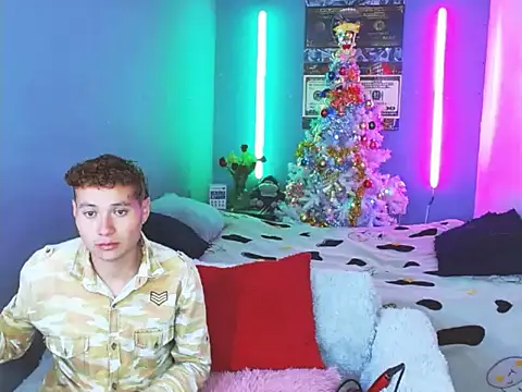 Snapshot of Latin_boysxxxx chatting on 11-27-25, 11:40 Latin boysxxxx online show from 11-27-25, 11:40