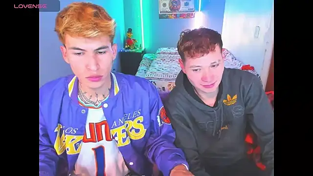 Snapshot of Latin_boysxxxx chatting on 02-23-26, 04:10 Latin boysxxxx online show from 02-23-26, 04:10