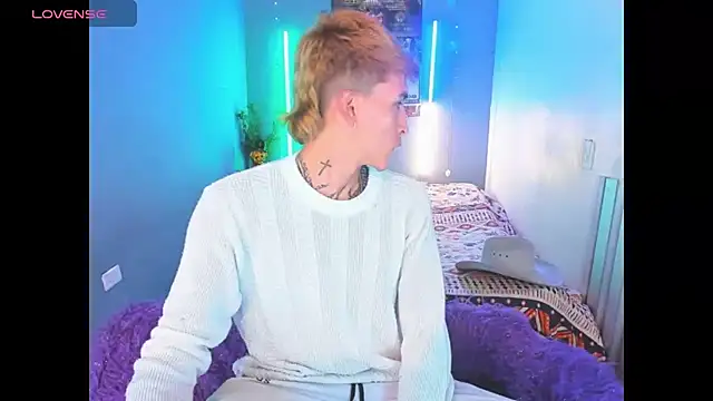 Snapshot of Latin_boysxxxx chatting on 03-10-26, 03:00 Latin boysxxxx online show from 03-10-26, 03:00