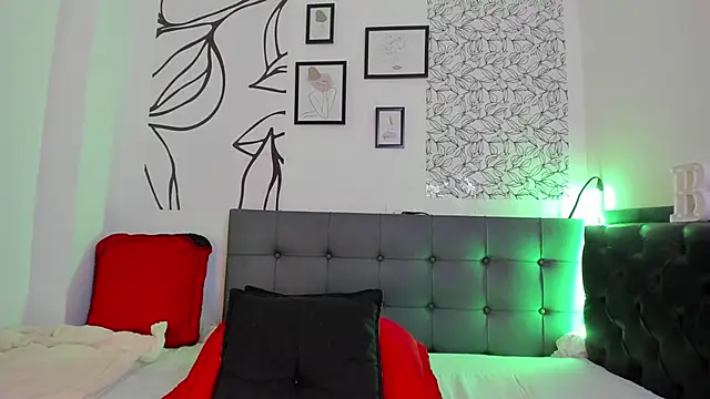 Snapshot of venus_sk chatting on 11-24-25, 05:45 venus sk online show from 11-24-25, 05:45