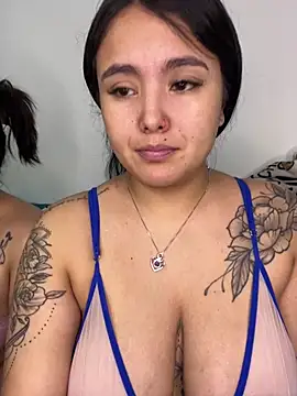 Snapshot of Mellani_luod chatting on 06-26-26, 04:06 Mellani luod online show from 06-26-26, 04:06