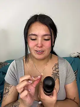 Snapshot of Mellani_luod chatting on 06-29-26, 03:57 Mellani luod online show from 06-29-26, 03:57