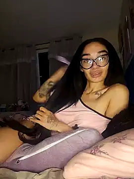 LucyMiax online show from 10-19-25, 11:49